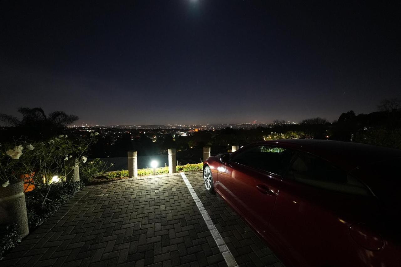 Over The Moon Guesthouse Johannesburg Luaran gambar