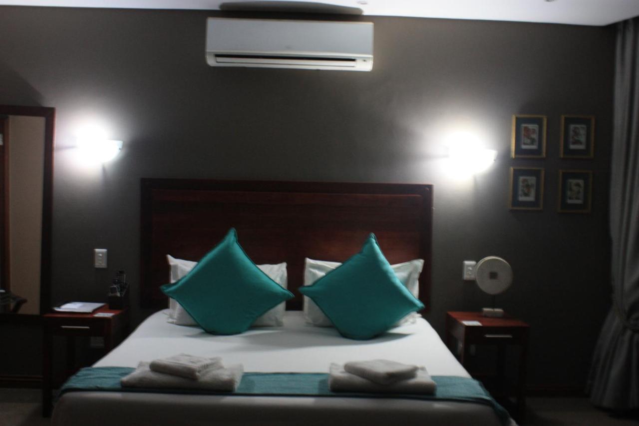 Over The Moon Guesthouse Johannesburg Luaran gambar